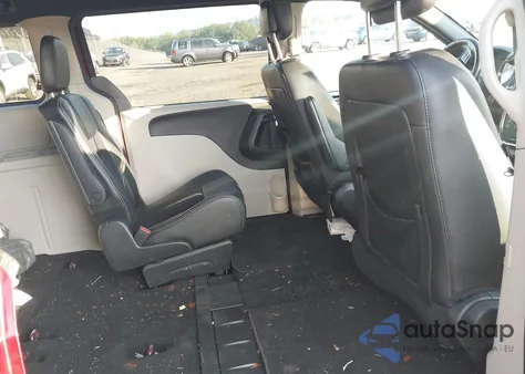 2018 Dodge Grand Caravan Sxt z USA, uszkodzony, nr VIN 2C4RDGCG1JR264025